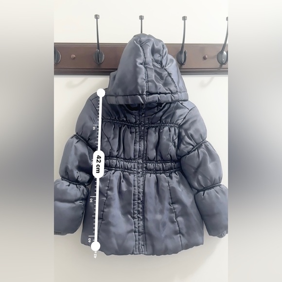 Old Navy Water Resistant Puffer Jacket - Picture 6 of 9